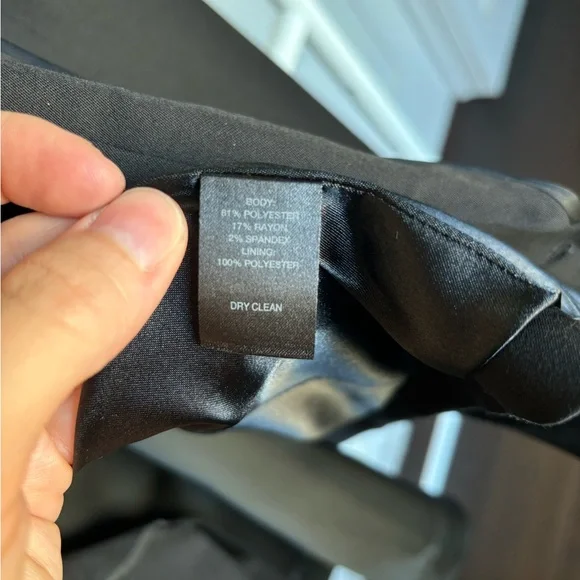 Elegant Black Double-Breasted Women's Blazer - Picture 6 of 8